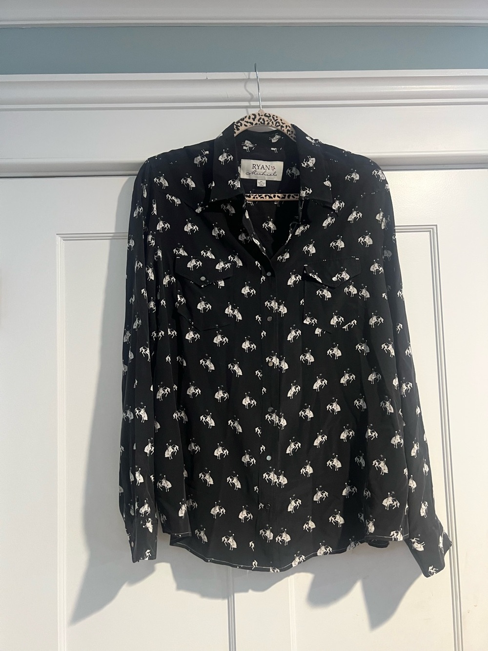 Bucking Horse silk shirt by
ryanmichael - XL - Picture 3 of 8